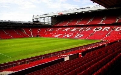 Ineos ordförande Jim Ratcliffe föreslår ett bud på 2 miljarder pund för Manchester United