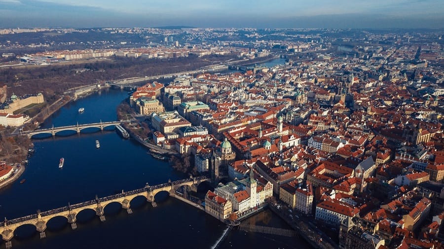 Expand your Business in the Czech Republic setting up a Společnost s Ručením Omezeným (s.r.o.)